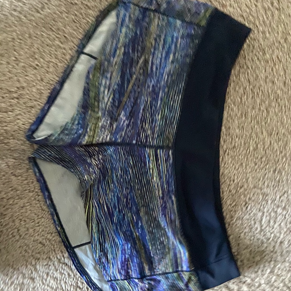 Lululemon shorts size 8 women’s